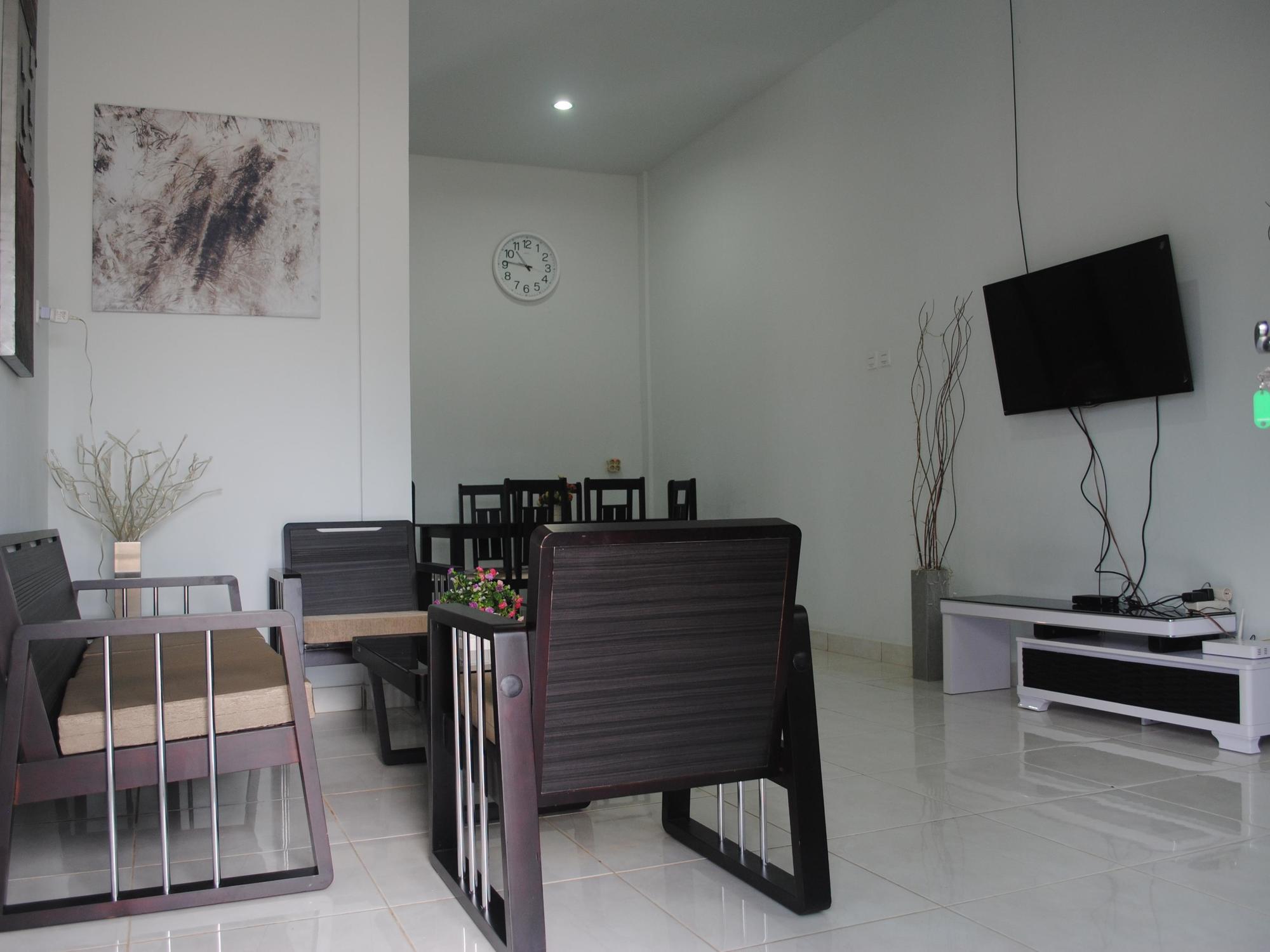 Golden Hawaii Villa Singkawang Buitenkant foto